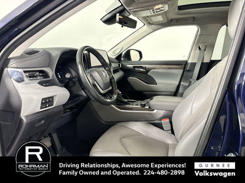Used 2023 Toyota Highlander Platinum image 4