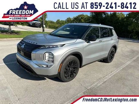 Used 2022 Mitsubishi Outlander SEL Black Edition AWD/4WD image 1