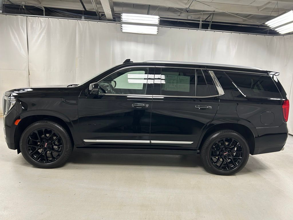 Used 2023 GMC Yukon Denali w/ LPO, Floor Liner Package AWD/4WD image 7