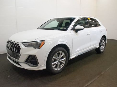 Used 2022 Audi Q3 2.0T Premium w/ Convenience Package AWD/4WD image 8