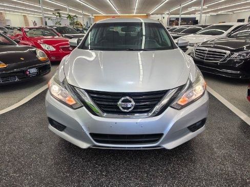 Used 2018 Nissan Altima 2.5 SL FWD image 3