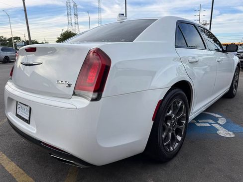 Used 2015 Chrysler 300 S AWD/4WD image 5