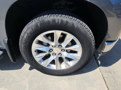 Used 2020 Chevrolet Silverado 1500 LTZ AWD/4WD image 8