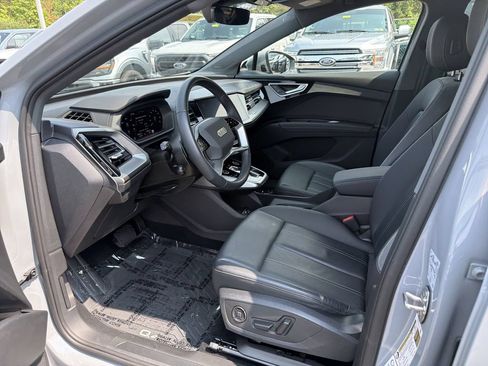 Used 2023 Audi Q4 e-tron Premium Plus w/ Premium Plus RWD image 11