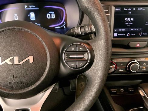 Used 2025 Kia Soul LX FWD image 19