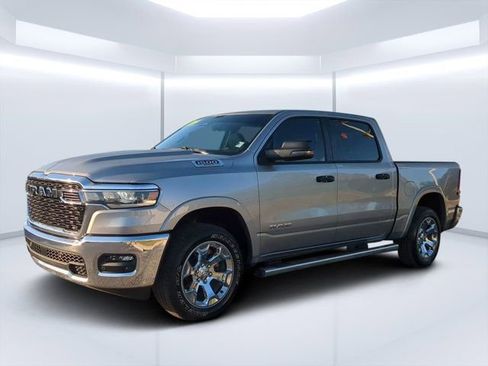 Used 2025 RAM 1500 Big Horn AWD/4WD image 7