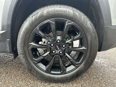 Used 2025 GMC Terrain Elevation w/ Elevation Premium Package AWD/4WD image 32