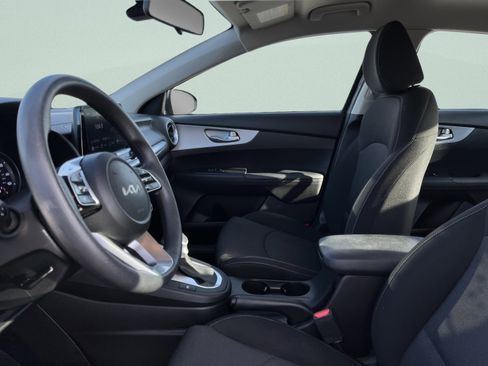 Used 2023 Kia Forte LXS image 14