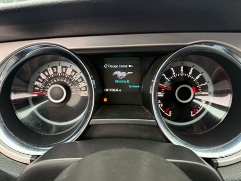Used 2013 Ford Mustang GT Premium w/ Security Pkg RWD image 21