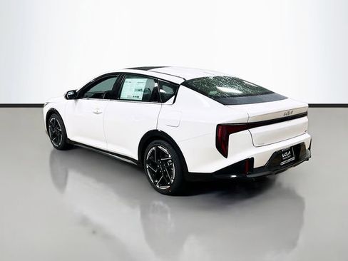 New 2025 Kia K4 GT-Line w/ GT-Line Premium Package image 5