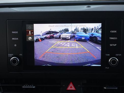 Used 2025 Kia Sportage LX image 42