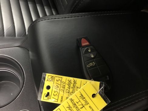 Used 2010 Dodge Challenger R/T RWD image 10