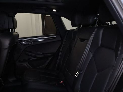 Used 2019 Porsche Macan AWD/4WD image 14