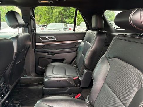 Used 2017 Ford Explorer Limited w/ Equipment Group 301A AWD/4WD image 17