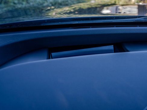 Used 2025 BMW iX xDrive50 image 10