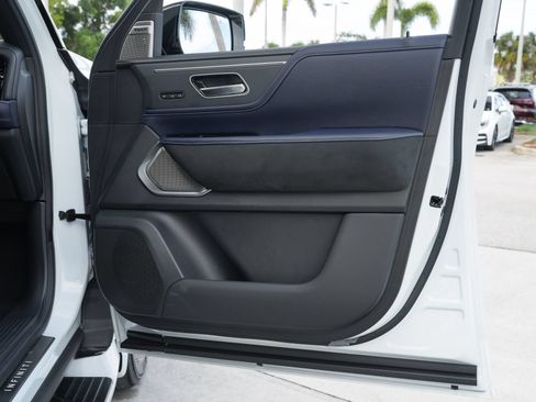 Certified 2026 INFINITI QX80 4WD w/ Sport Exterior Package image 37