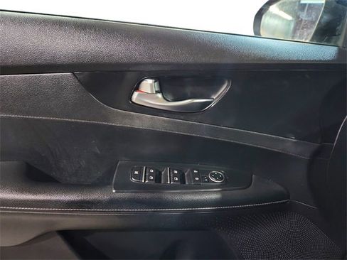 Used 2022 Kia Forte GT-Line w/ GT-Line Premium Package image 16