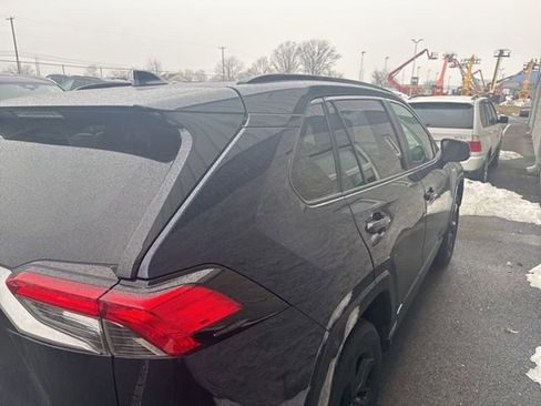 Used 2021 Toyota RAV4 XSE image 10