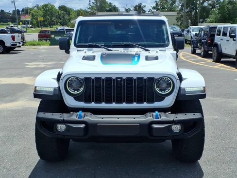 Used 2024 Jeep Wrangler Unlimited Rubicon 4xe AWD/4WD image 2