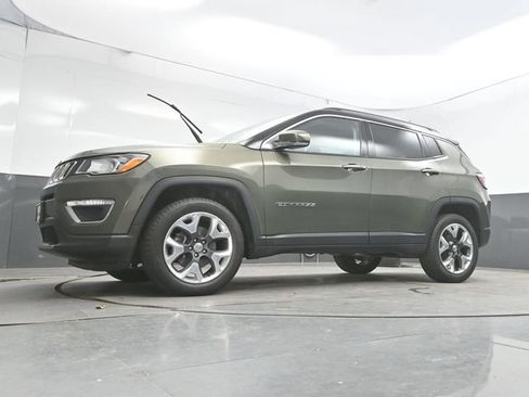 Used 2018 Jeep Compass Limited AWD/4WD image 35