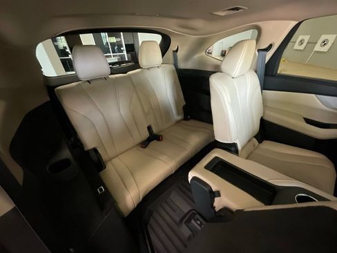 Certified 2024 Acura MDX SH-AWD w/ Technology Package image 24