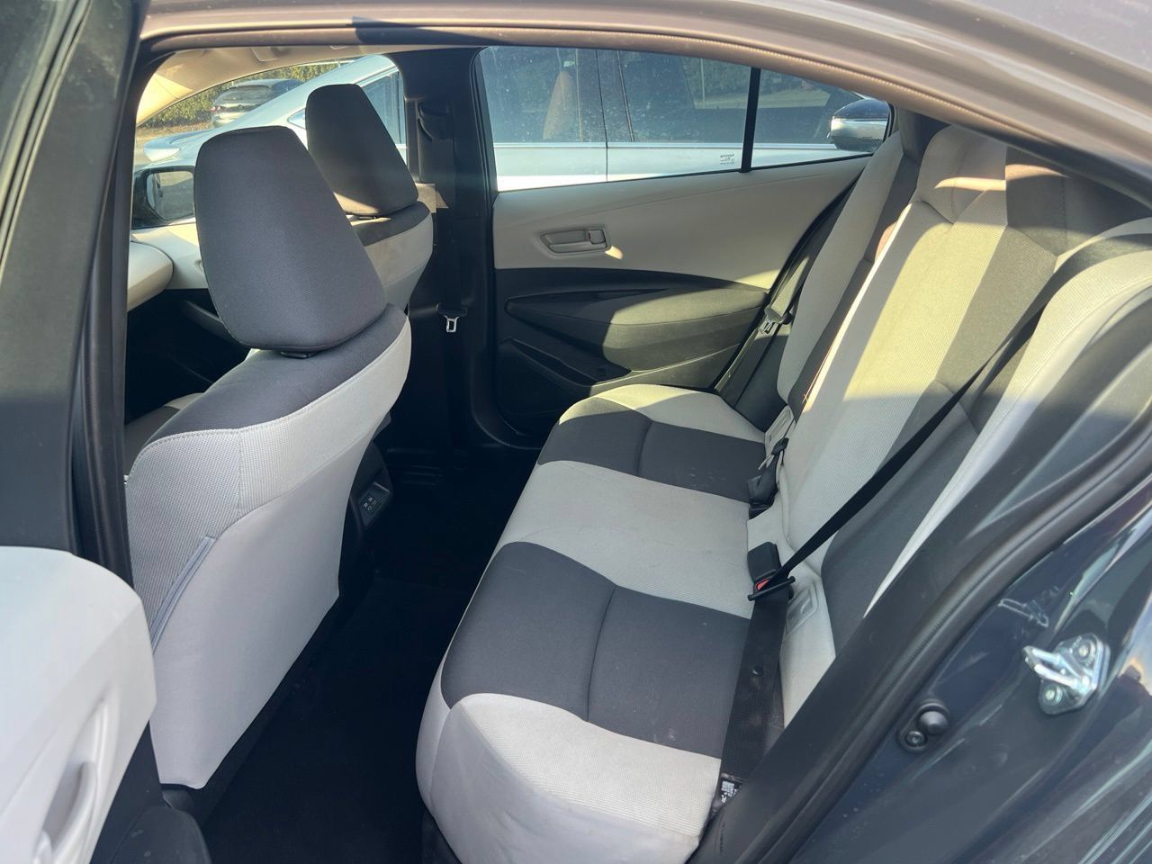 Used 2025 Toyota Corolla LE FWD image 11