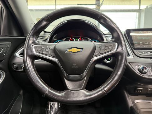 Used 2017 Chevrolet Malibu Premier w/ Premier Sun and Wheel Package FWD image 16