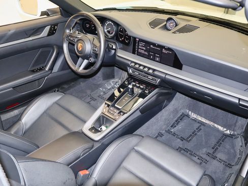 Used 2020 Porsche 911 Carrera 4S image 25