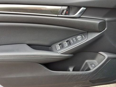 Used 2022 Honda Accord Sport image 12