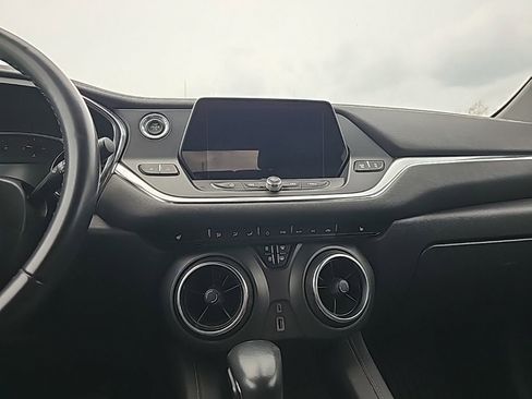 Used 2020 Chevrolet Blazer LT image 6