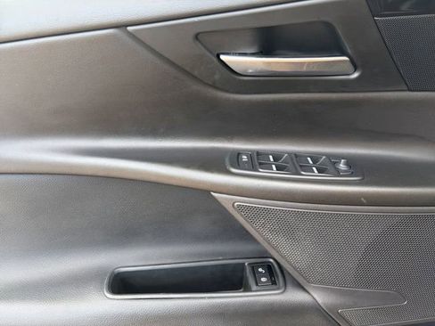 Used 2017 Jaguar XE RWD image 4