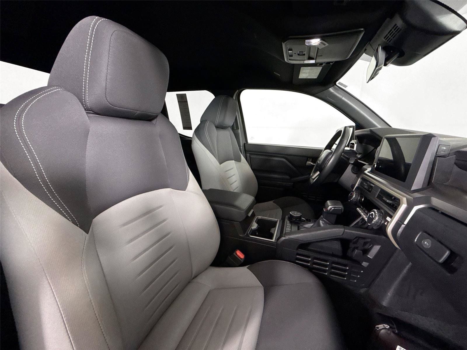 Used 2024 Toyota Tacoma TRD Off-Road AWD/4WD image 37