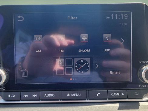 Used 2023 Nissan Rogue SV AWD/4WD image 3