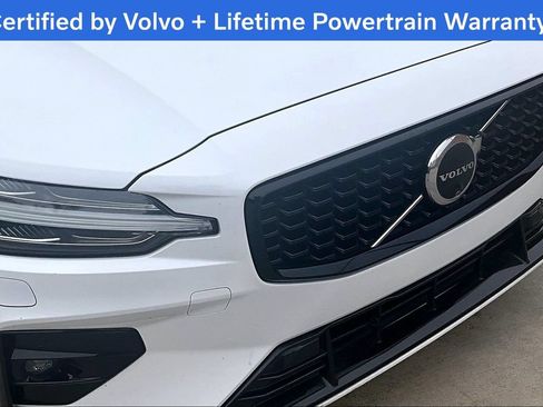 Used 2025 Volvo S60 B5 Plus AWD/4WD image 38
