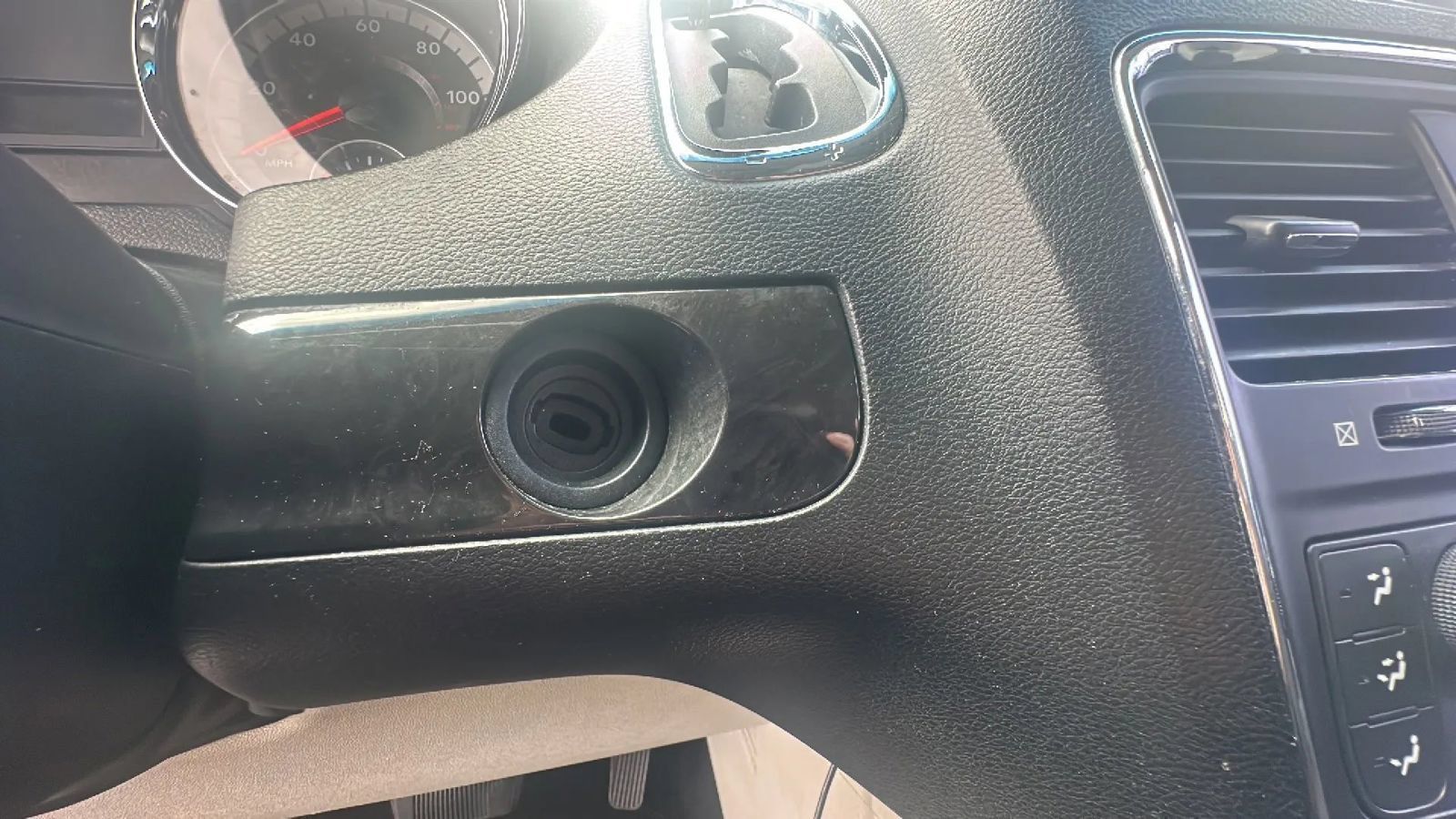 Used 2014 Dodge Grand Caravan American Value Package FWD image 43