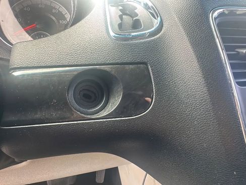 Used 2014 Dodge Grand Caravan American Value Package image 43