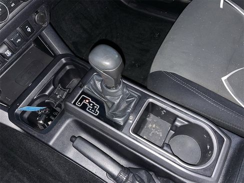 Used 2021 Toyota Tacoma TRD Sport w/ Technology Package image 21