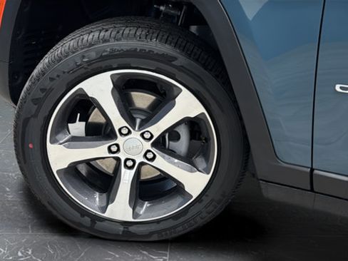 New 2026 Jeep Grand Cherokee Limited AWD/4WD image 37