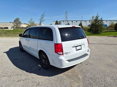 Used 2017 Dodge Grand Caravan GT FWD image 7