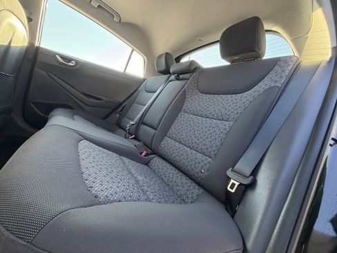 Used 2018 Hyundai Ioniq SEL image 29