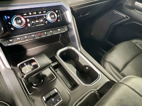 Used 2024 GMC Sierra 1500 Denali w/ Denali Reserve Package AWD/4WD image 26