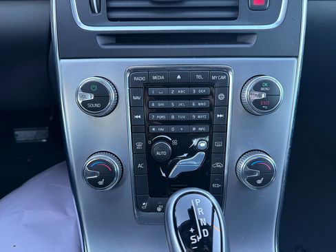 Used 2018 Volvo S60 T5 Dynamic w/ Protection Package image 26