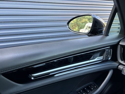 Certified 2024 Porsche Panamera image 33
