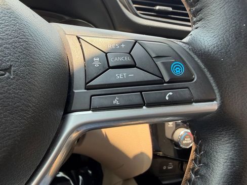 Used 2020 Nissan Rogue SV w/ Premium Package FWD image 19