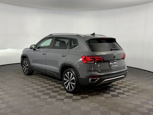 Used 2023 Volkswagen Taos SE FWD image 9