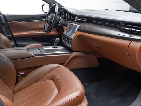 Used 2014 Maserati Quattroporte GTS RWD image 40