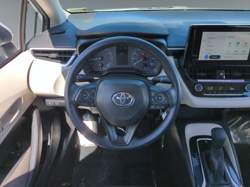 Used 2024 Toyota Corolla LE FWD image 12