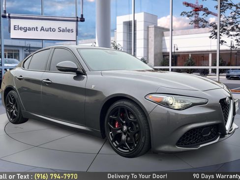 Used 2022 Alfa Romeo Giulia Ti image 2