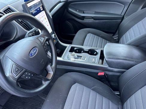 Certified 2023 Ford Edge SE w/ Black Appearance Package AWD/4WD image 9