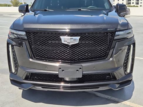 Certified 2024 Cadillac Escalade V w/ LPO, Floor Liner Package image 9